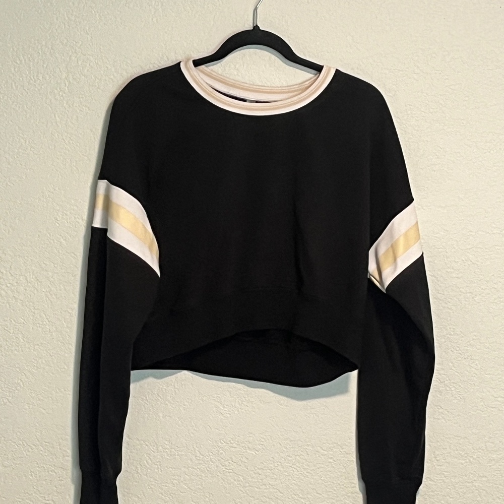 Fabletics Cropped Sweater Medium